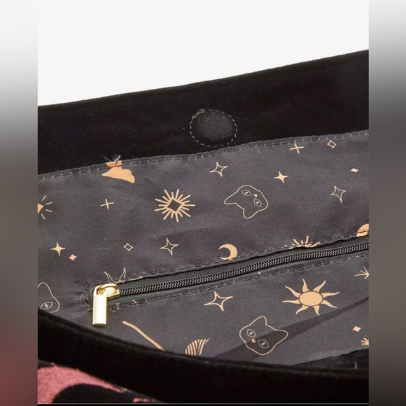 Disney Hocus Pocus Icons Velvet Embroidered Crossbody Bag and Wristlet NWT - Picture 7 of 10